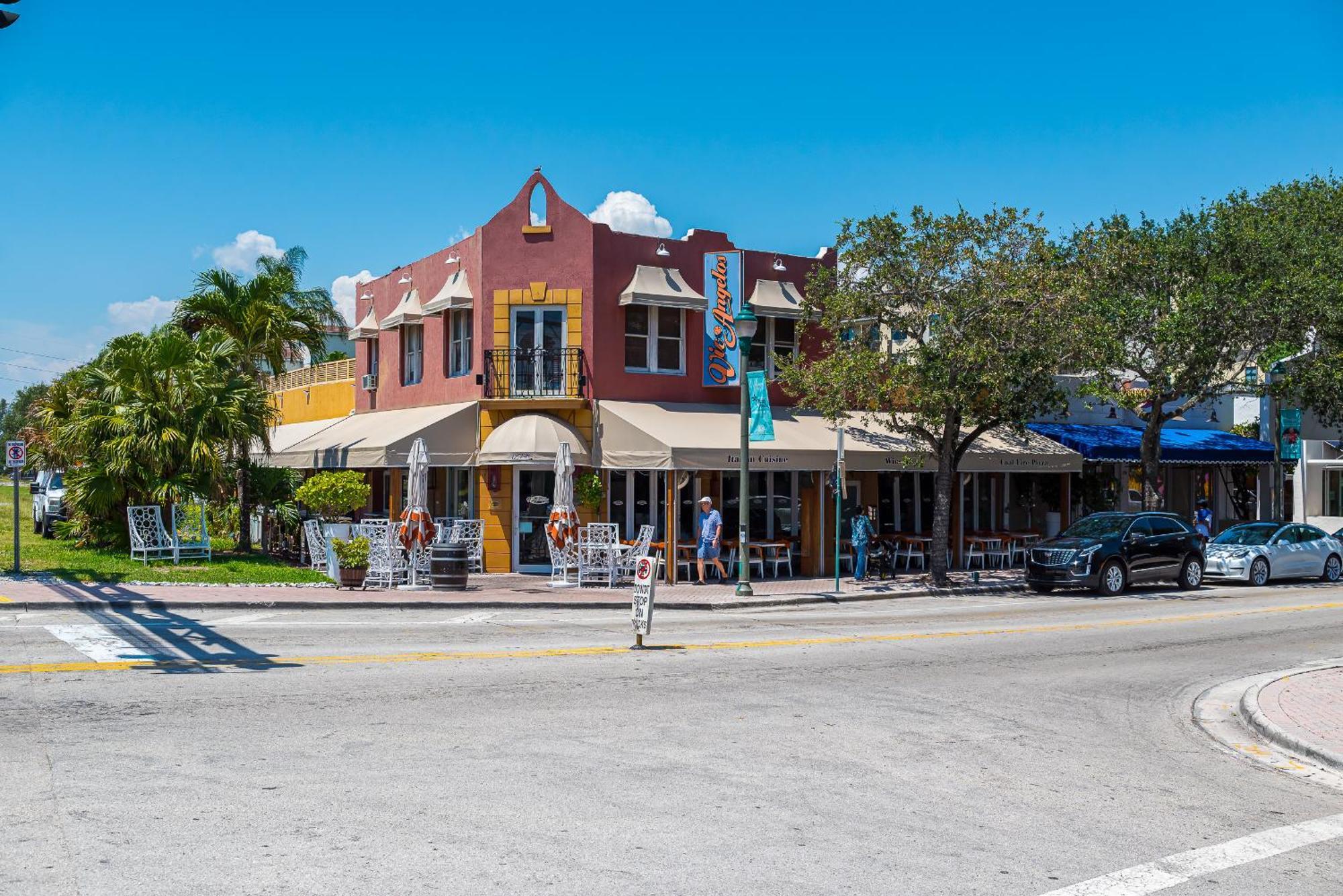 Newly Renovated Townhome With King Bed Delray Beach Exterior photo