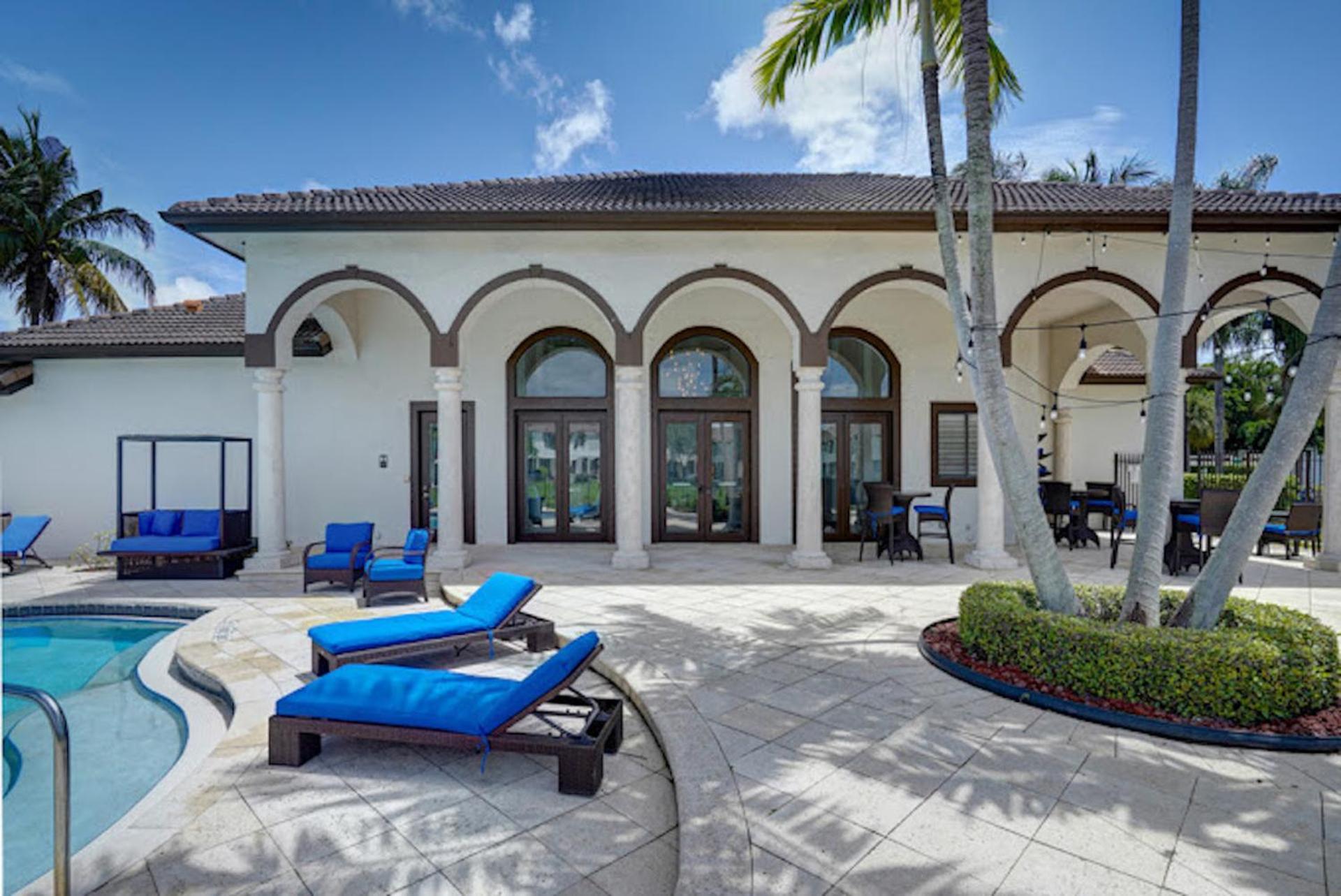 Newly Renovated Townhome With King Bed Delray Beach Exterior photo